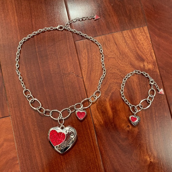 NEW GUESS Necklace & Bracelet Set - Picture 1 of 5